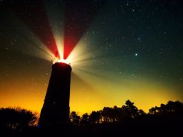 Böhler Leuchtturm bei Nacht