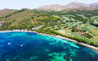 Viele Golfplätze Mallorcas liegen in atemberaubenden Landschaften