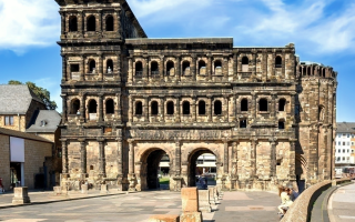 Die Porta Nigra in Trier - ©EKH-Pictures/stock.adobe.com