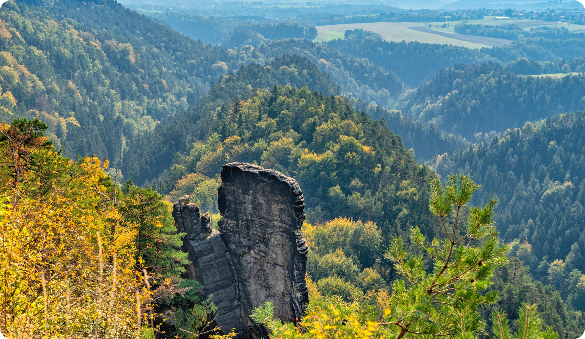 Blick von der Brand-Baude über dem Nationalpark Sächsische Schweiz