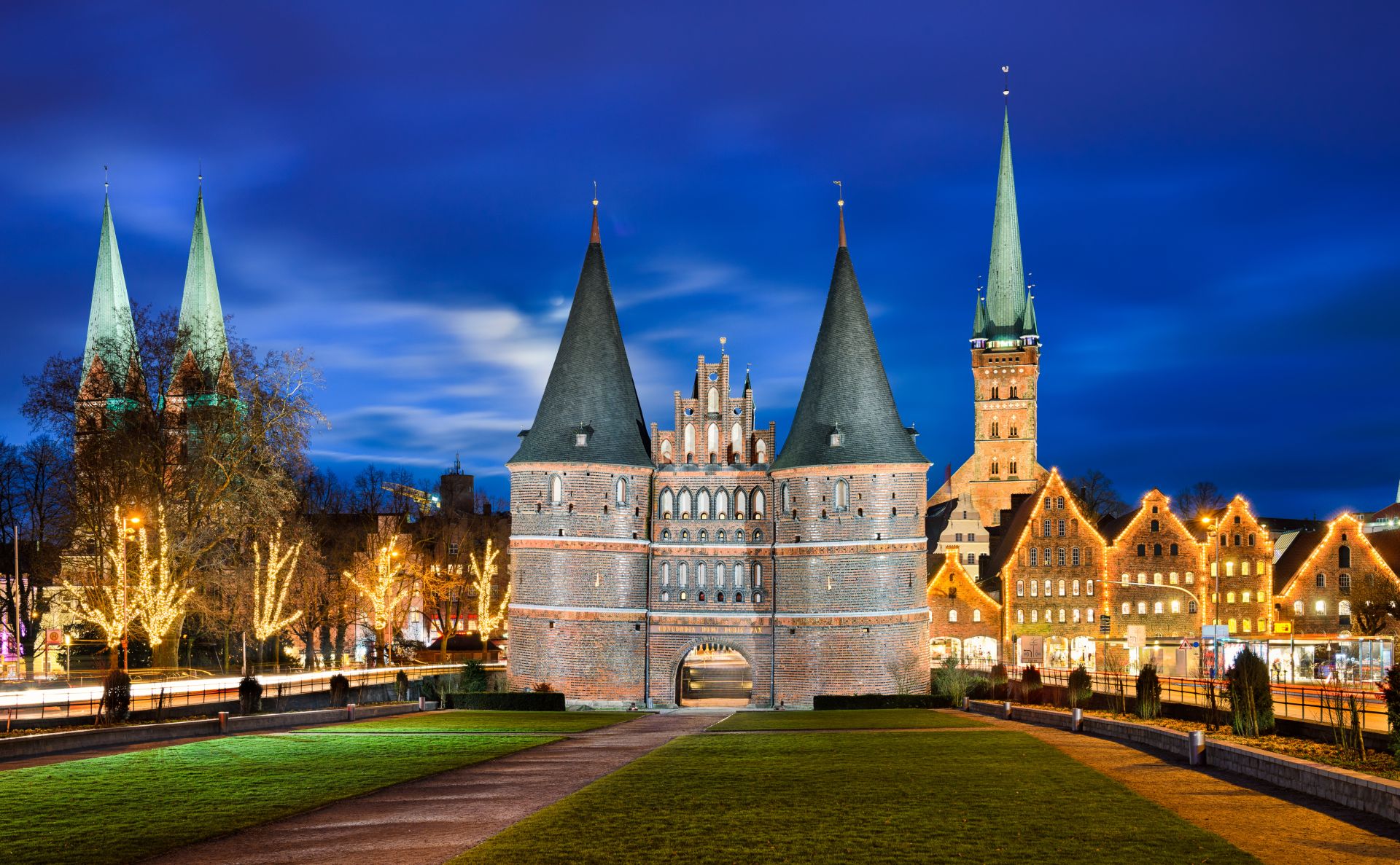 Holstentor Lübeck Weihnachtsmarkt Holstentor Lübeck Weihnachtsmarkt