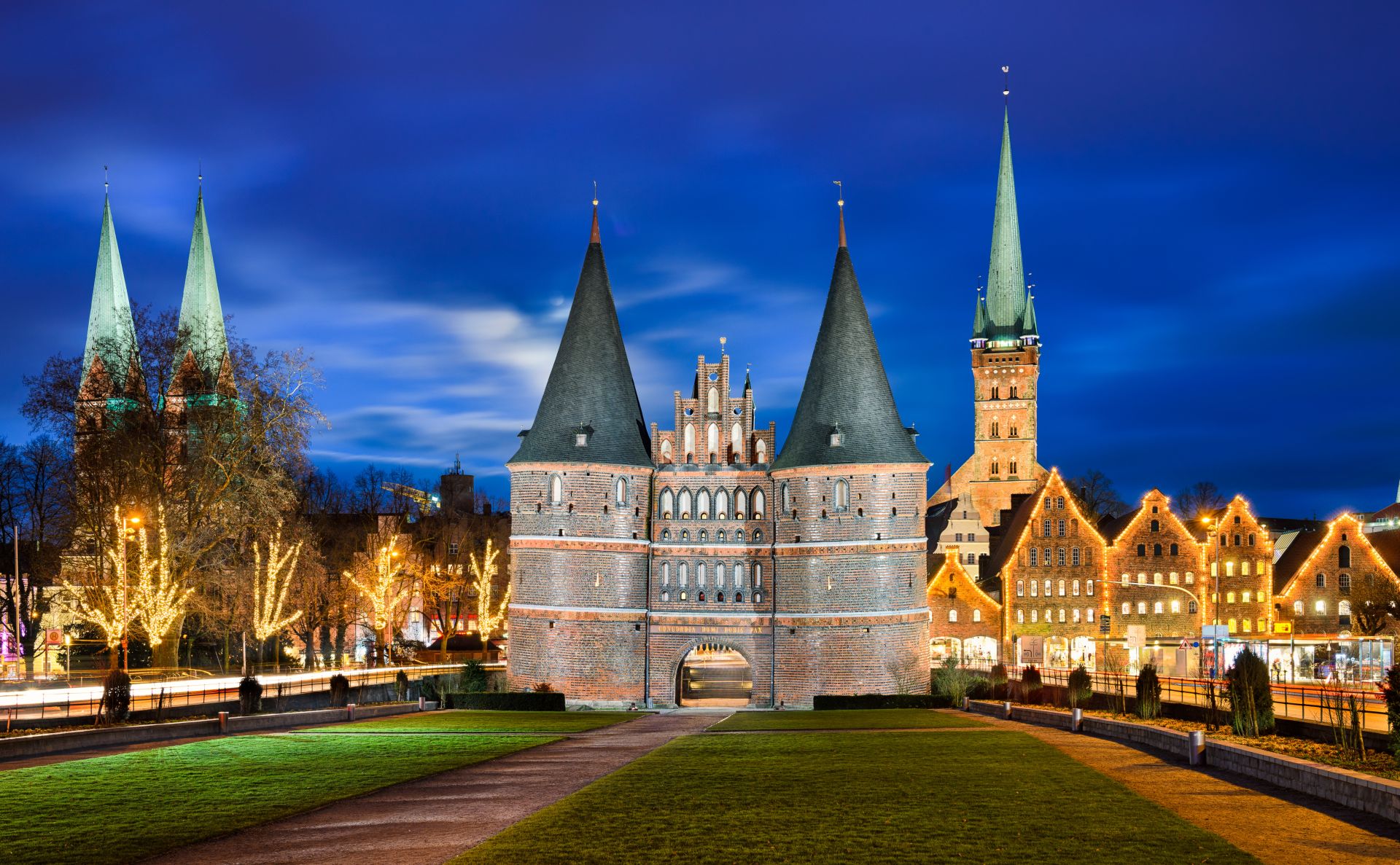 Holstentor Lübeck Weihnachtsmarkt