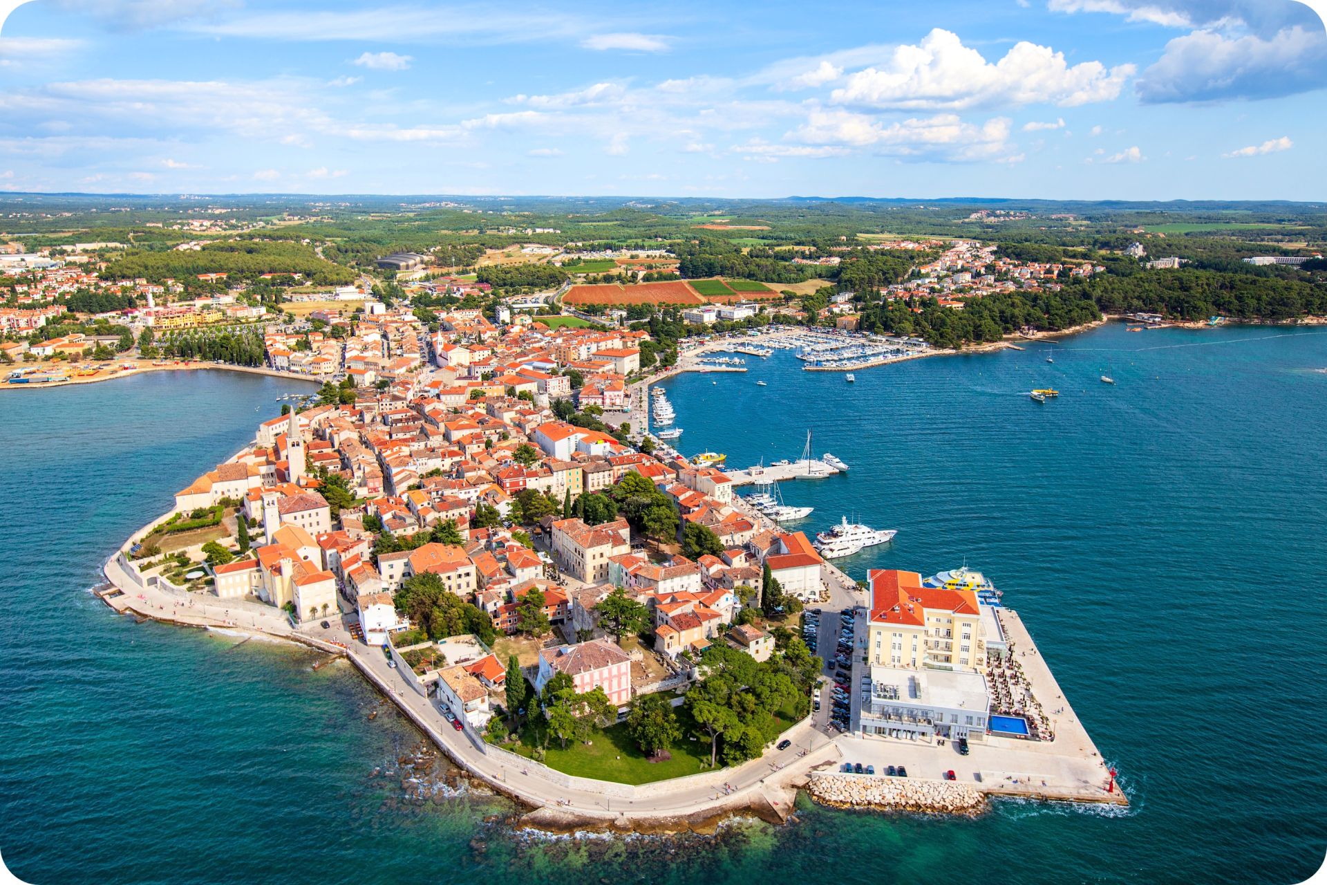 Blick auf Poreč aus der Luft