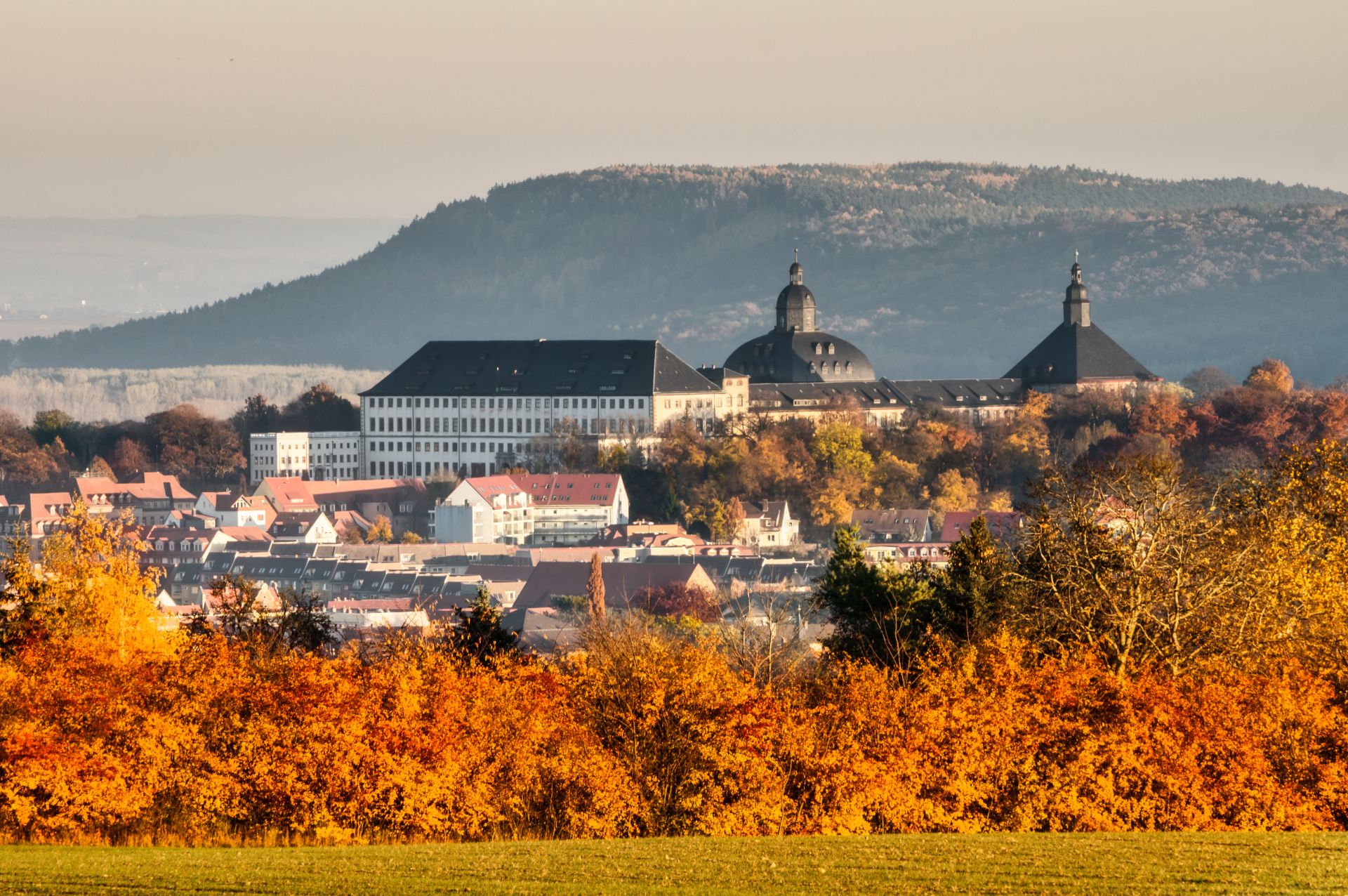 Gotha_Das Schloss Friedenstein im Herbst