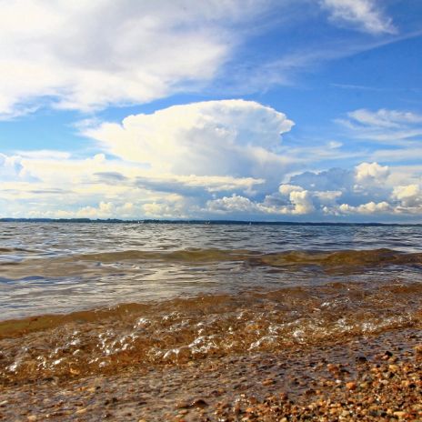 Chiemsee bei Übersee nach einem Unwetter Chiemsee bei Übersee nach einem Unwetter