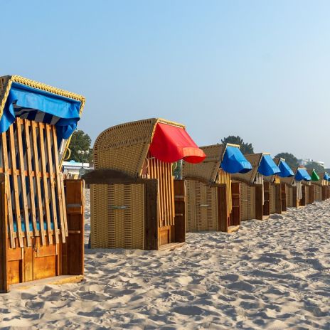 Strandkörbe am Ostseestrand in Grömitz