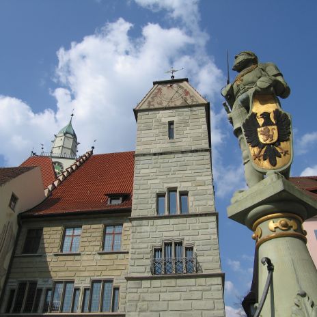 Rathaus und Kaiserbrunnen in Überlingen