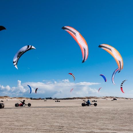 Kitebuggies am Strand von St. Peter-Ording Kitebuggies am Strand von St. Peter-Ording
