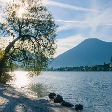 Themenbox Ferienhaus & Ferienwohnung_Tegernsee_Seeblick_590x230_BestFewo Themenbox Ferienhaus & Ferienwohnung_Tegernsee_Seeblick_590x230_BestFewo