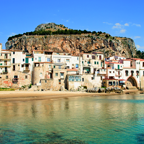 Cefalu auf Sizilien - ©Letizia/stock.adobe.com