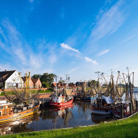 Hafen von Greetsiel in Friesland