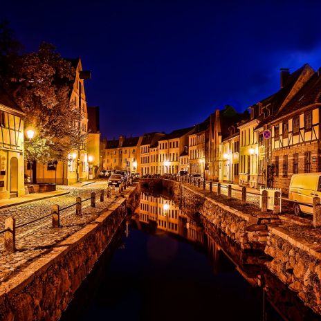 Altstadt von Wismar bei Nacht