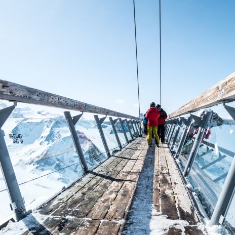 Skywalk über dem Gletscher in Sölden