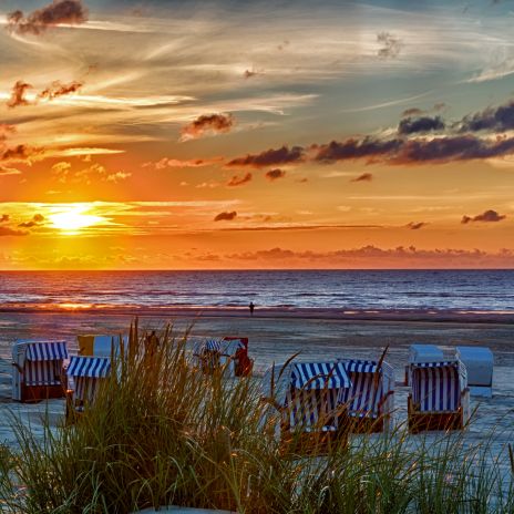 Sonnenuntergang am Meer in Ostfriesland