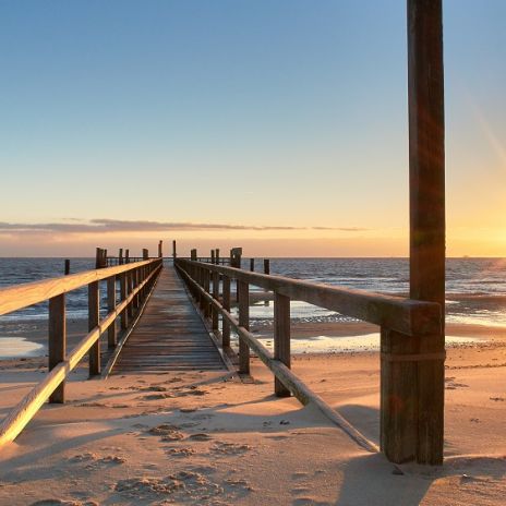 Sonnenaufgang an der Seglerbrücke auf Föhr Sonnenaufgang an der Seglerbrücke auf Föhr