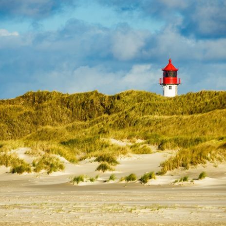 Leuchtturm und Dünen in Norddorf Leuchtturm und Dünen in Norddorf