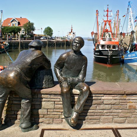 Hafen von Neuharlingersiel in Ostfriesland