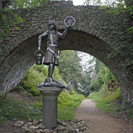 Sachsengott Krodo am Burgberg in Bad Harzburg Sachsengott Krodo am Burgberg in Bad Harzburg