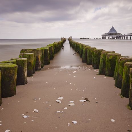 Buhnen am Strand von Heringsdorf Buhnen am Strand von Heringsdorf