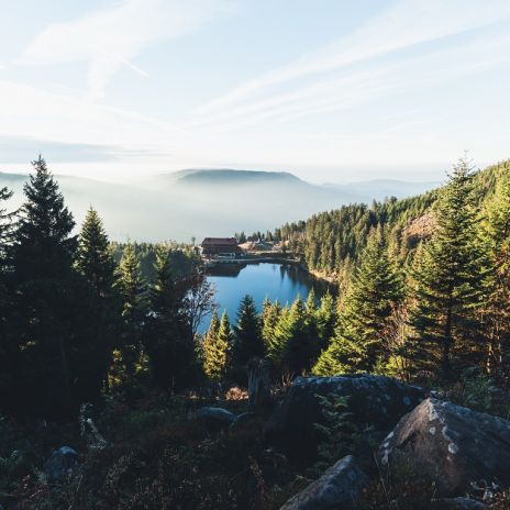 Blick auf den Mummelsee im Schwarzwald