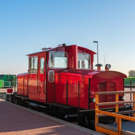 Lokomotive der Schmalspurbahn auf Langeoog