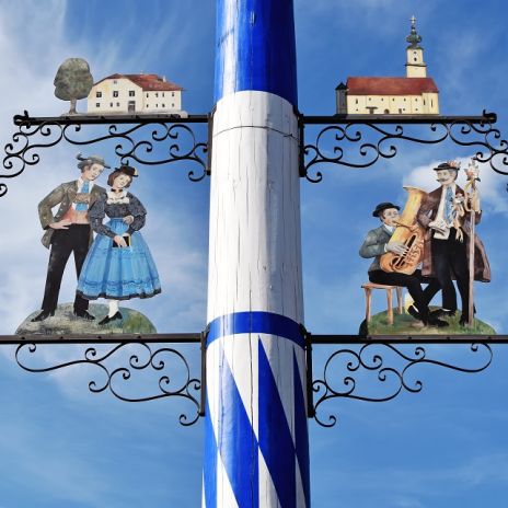 Maibaum in Bad Endorf Maibaum in Bad Endorf
