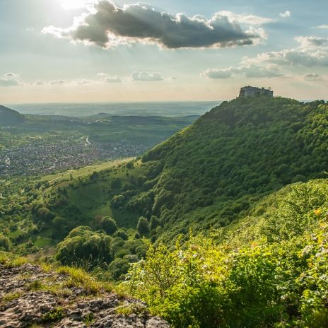 Burg Hohenneuffen in der Schwäbischen Alb Burg Hohenneuffen in der Schwäbischen Alb