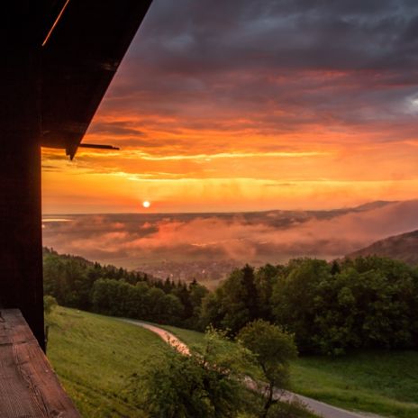 Sonnenaufgang am Chiemsee nahe Grassau