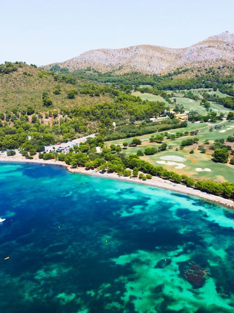 Viele Golfplätze Mallorcas liegen in atemberaubenden Landschaften Viele Golfplätze Mallorcas liegen in atemberaubenden Landschaften